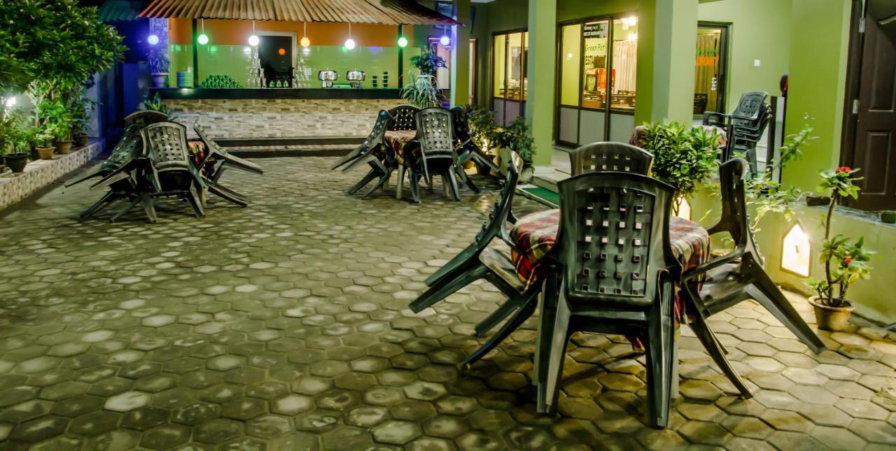 Lumbini Guest House ภายนอก รูปภาพ